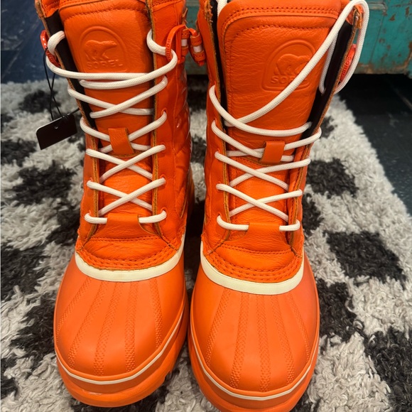 “Like walking on a cloud!” These boot are CUTE & COMFY🧡🧡 zoom in for details